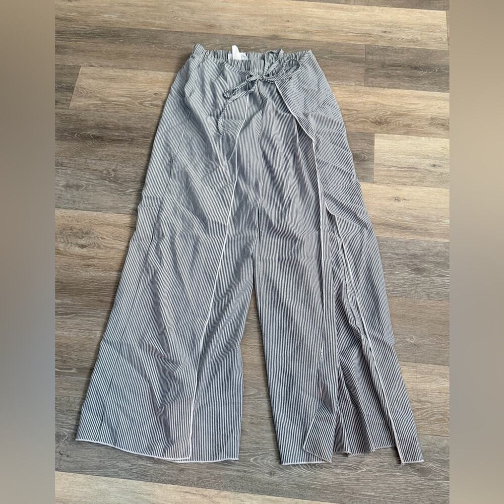 American Threads Women's Pinstripe Pants Large